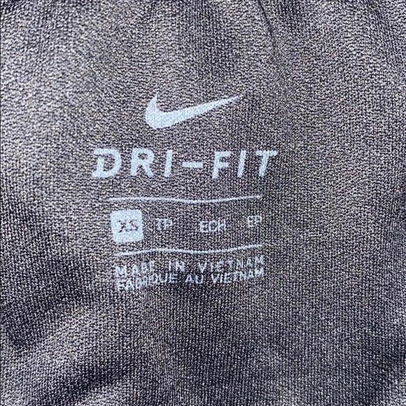 black NIKE shorts size extra small - Picture 3 of 3